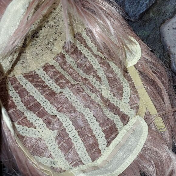 Stylish Blondish/Rose Gold Colored Wig for Women - Picture 3 of 4